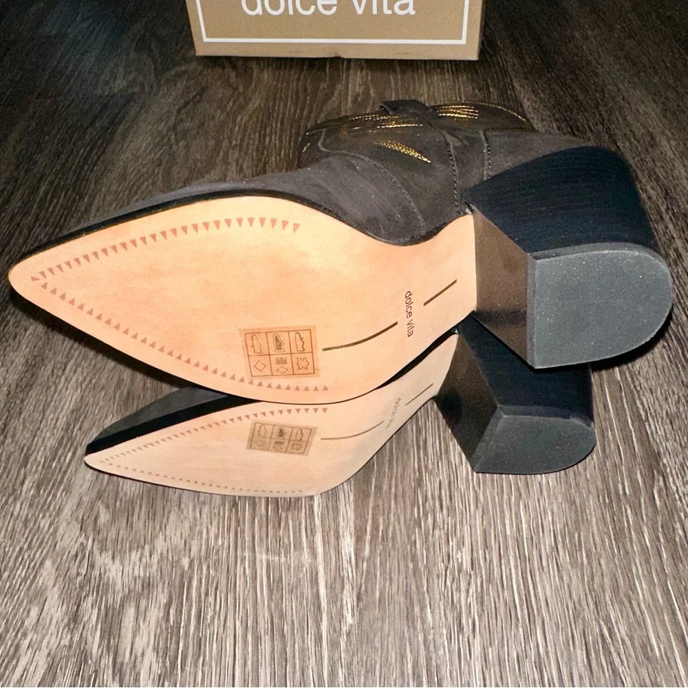 DV Leather Ginni Cowboy Boots
